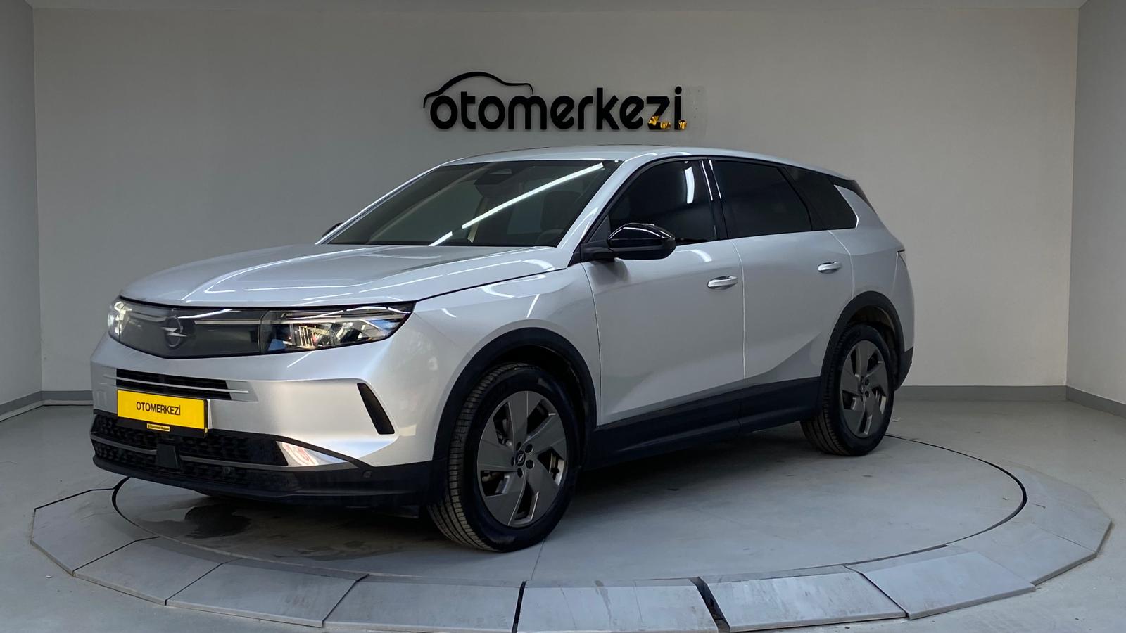 OPEL GRANDLAND 1